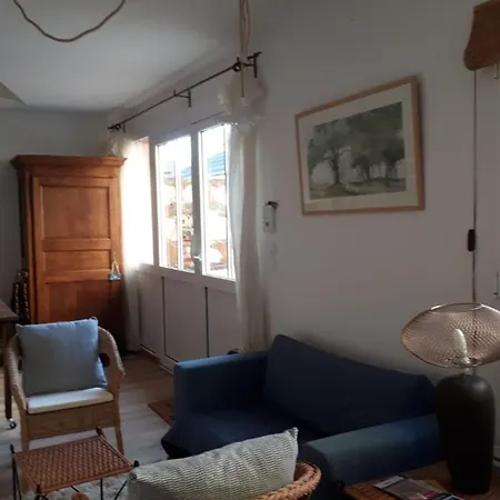 La Maison De Philippe & Maryse En Bourgogne Franche Comte Dijon, Entre Ville, Jardins Et Vignes, Aux Portes De La Cite Internationale Gastronomique Et Du Vin *